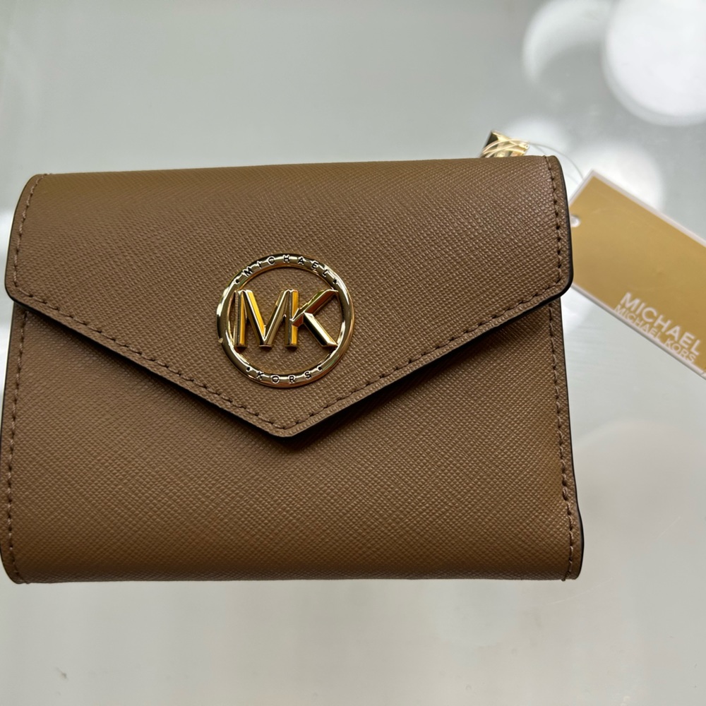 NWT Michael Kors small trifold wallet!